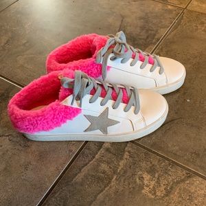 Steve Madden slip on sneakers